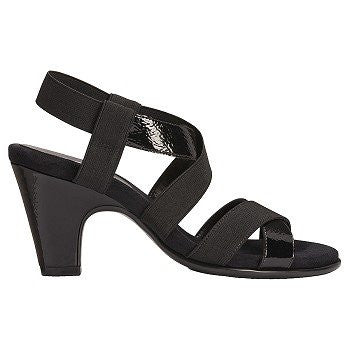 Famous Footwear: SKU 27663